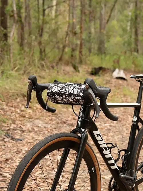 Velo Orange Randonneur Handle Bar Bag by Road Runner Bags | Road Runner Bags